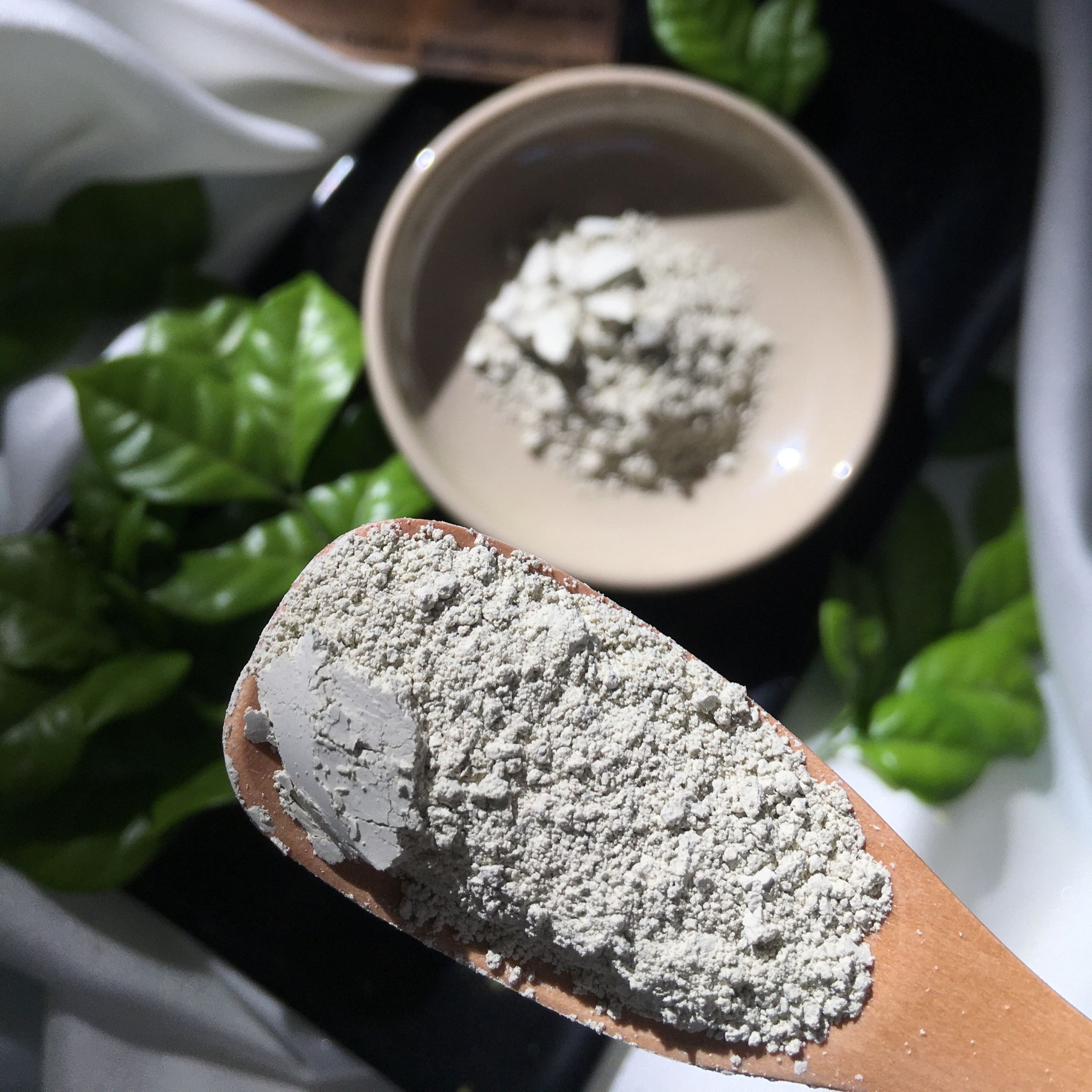 Bột Đất Sét Bentonite Pháp thiên nhiên MỘC đắp mặt nạ nguyên chất giảm mụn làm sạch sâu thải độc túi dùng thử 10g và 30g