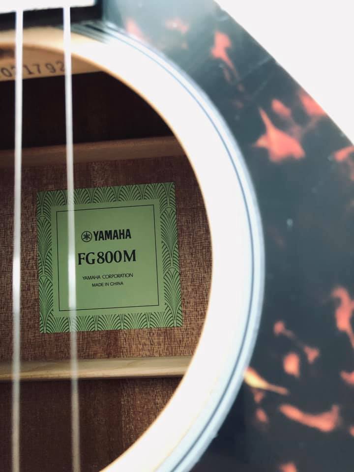 Đàn guitar acoustic Yamaha FG800M