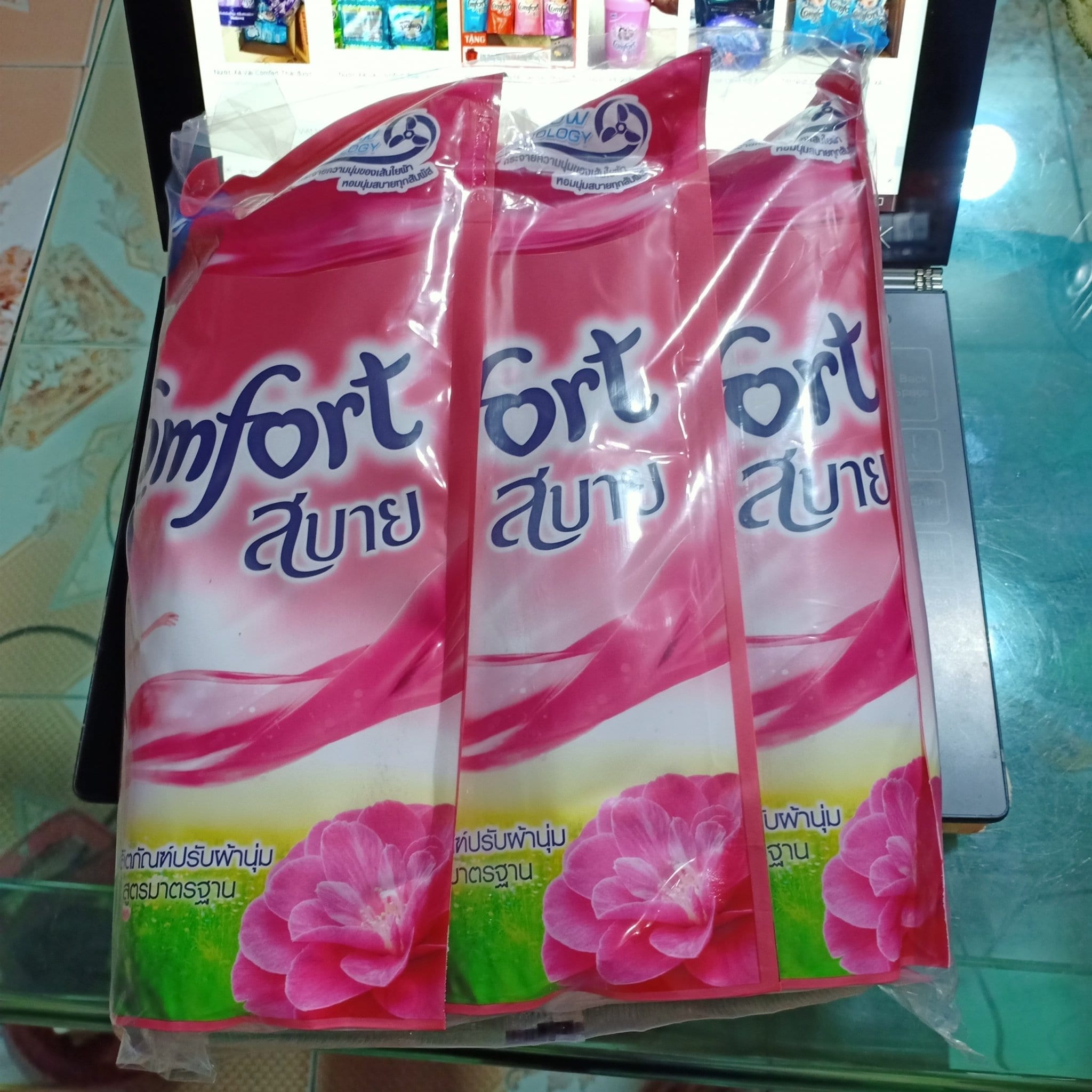 [HCM]Combo 3 bịch comfort thái 580ml màu đỏ