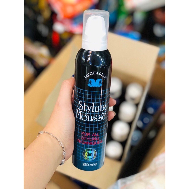 Mousse tạo kiểu tóc Jacqualine 250ml