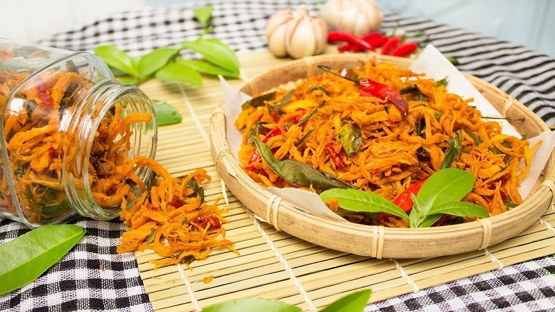 100g KHÔ GÀ XÉ CAY LÁ CHANH_Monhi_Food