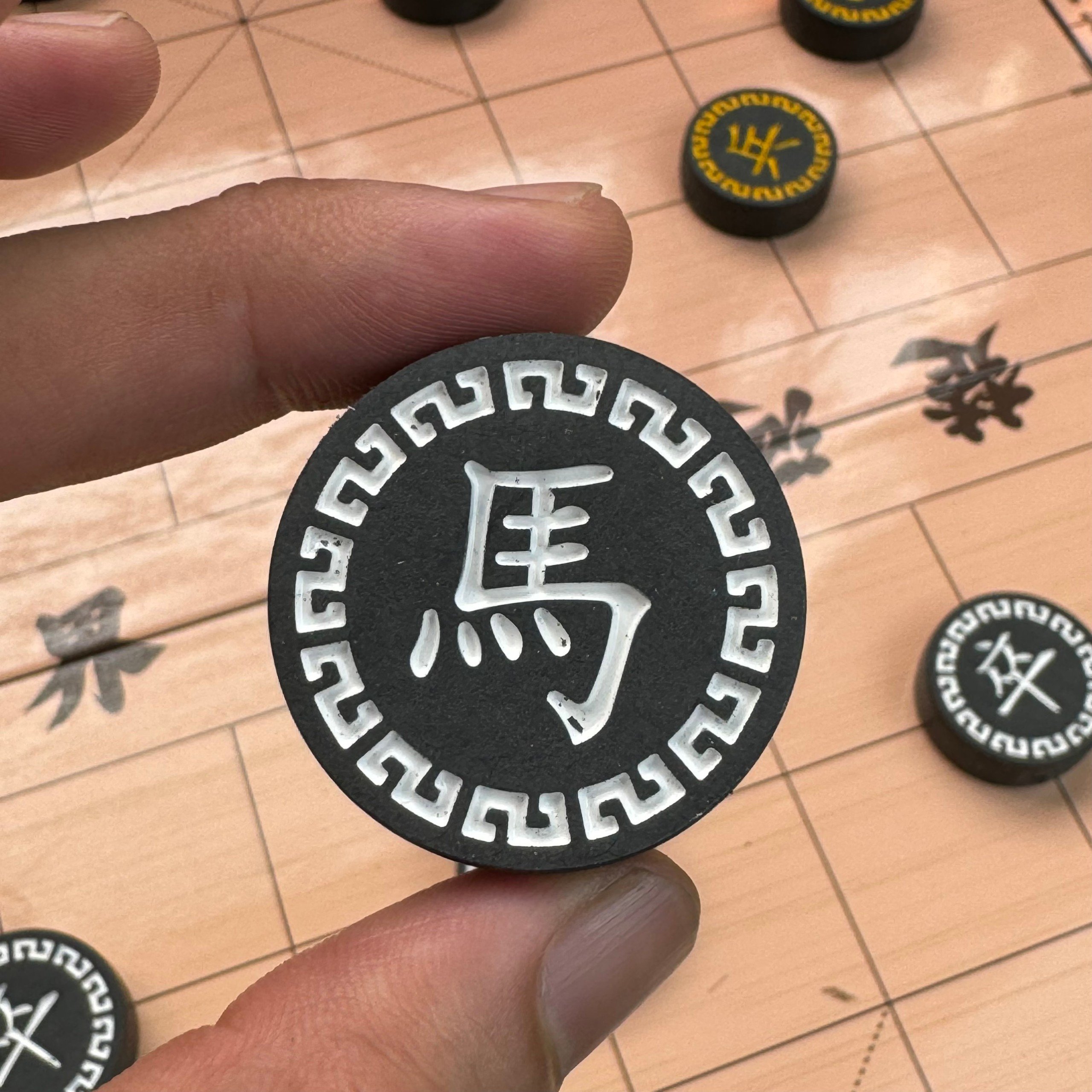 Bộ Đồ Chơi Board Game Mang Tính IQ Dành Cho 2 Người Chơi Bàn Cờ Tướng Bằng Nhựa Benrikids Có Bàn Cờ Kiêm Làm Hộp Đựng Tiện Lợi