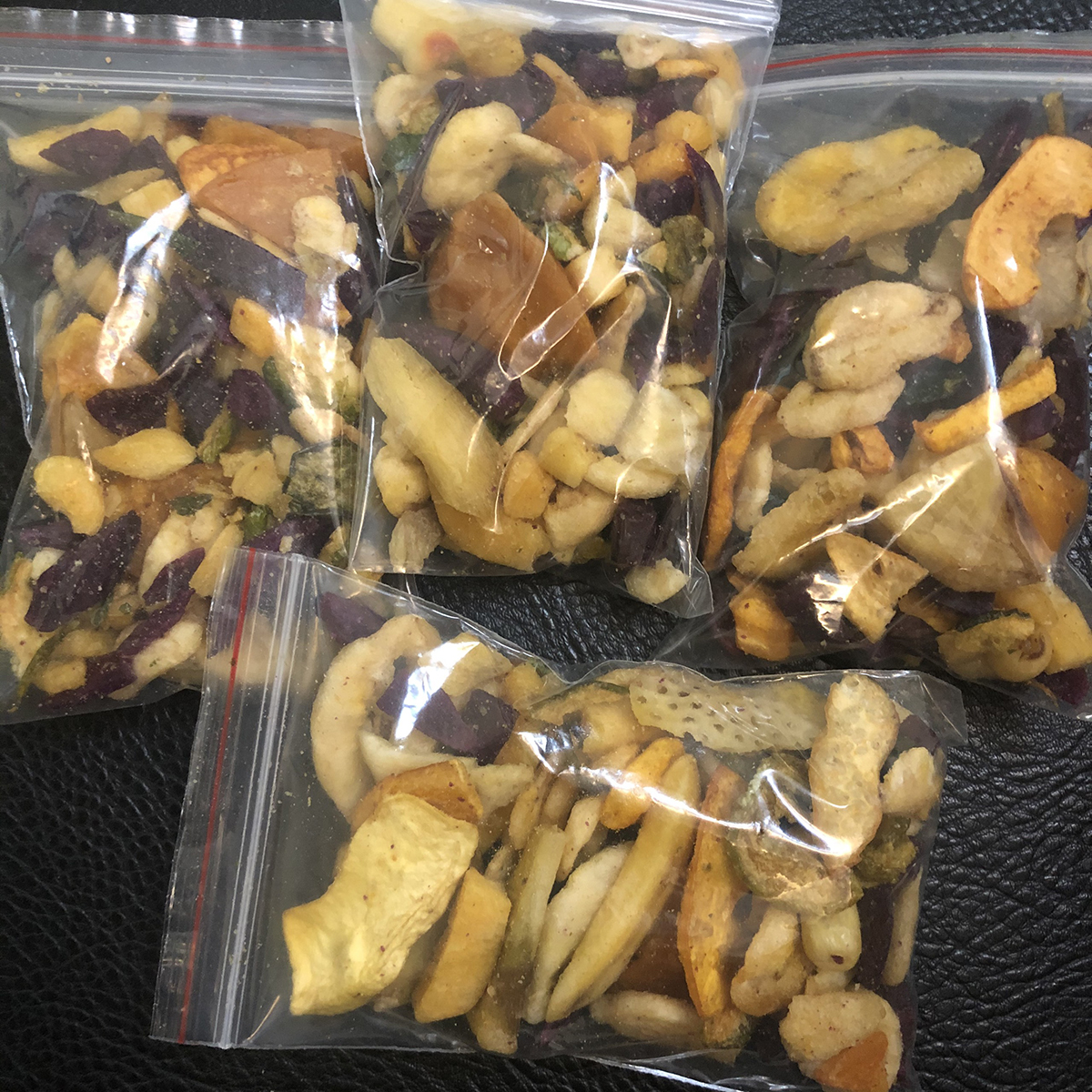Thức ăn hamster hoa quả sấy