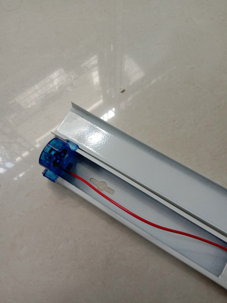 Máng dùng cho đèn led T8