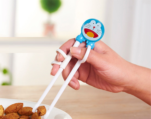 Đũa Tập Ăn Hình Thú Cho Bé