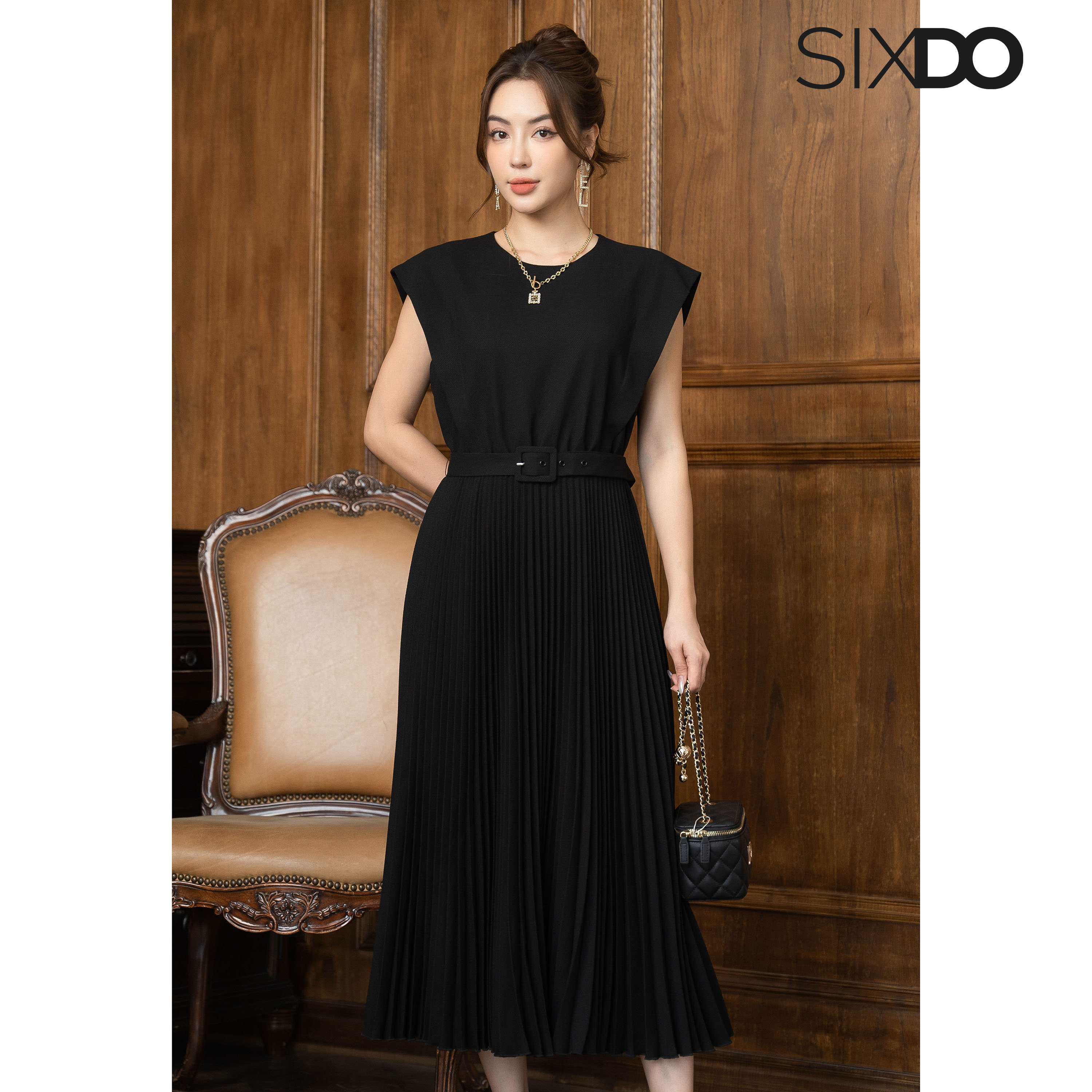 Đầm đen xếp ly cổ tròn SIXDO (Black Cap Sleeves Midi Woven Dress)