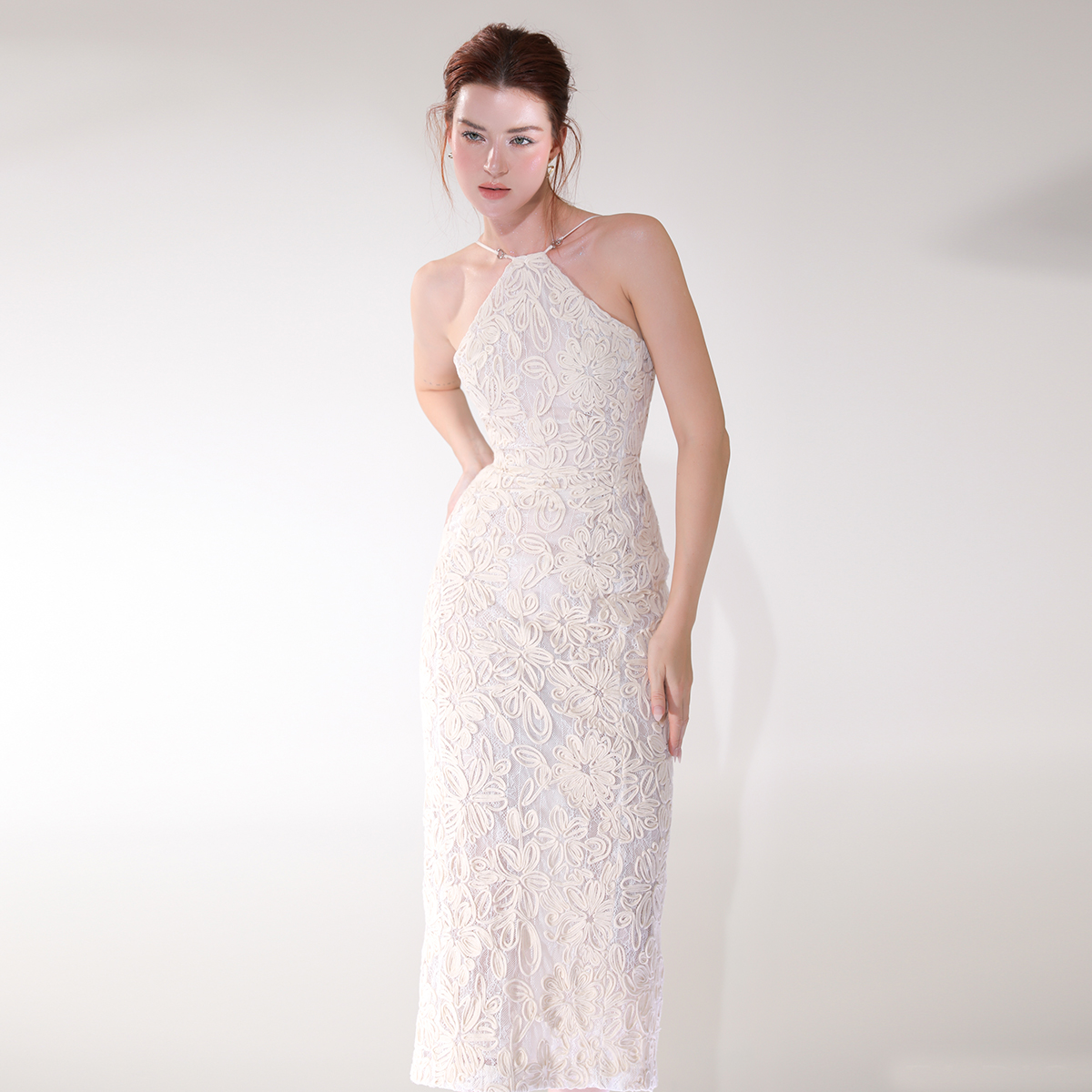 ELPIS - Đầm ôm dài cổ yếm cut-outs SS22D09