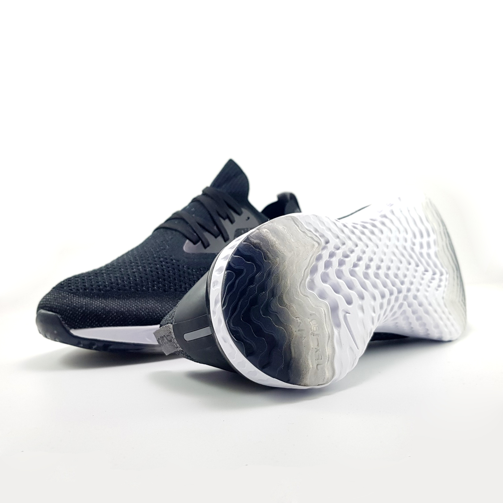 Giày Sneaker Epic React Flyknit Black White
