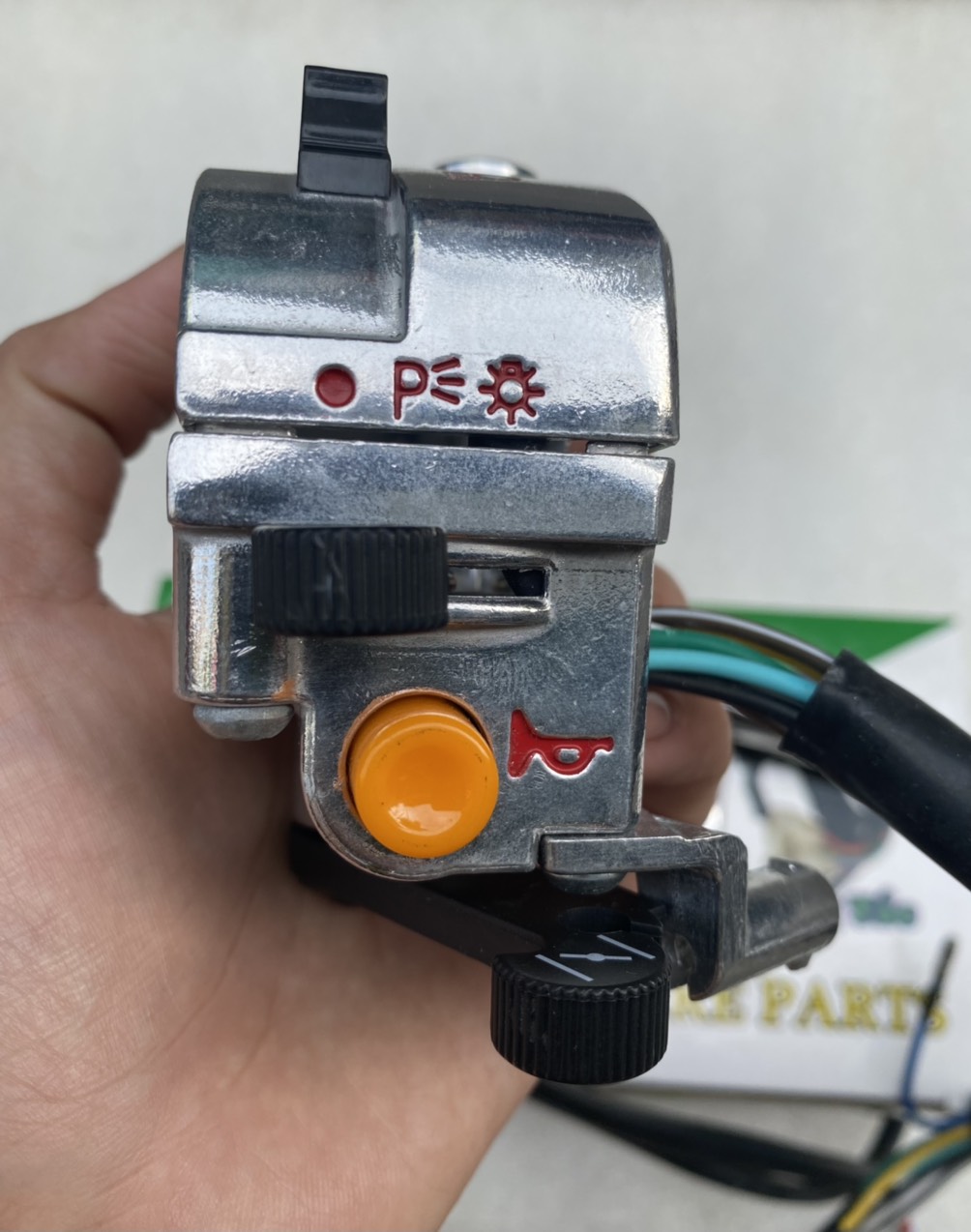 CÙM CÔNG TẮC CUB 82 ( KHÔNG ĐỀ - CÓ ĐỀ )