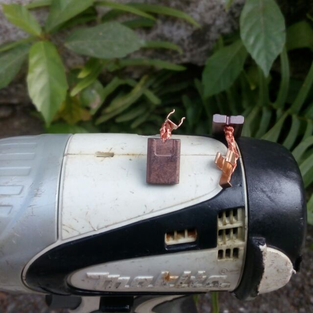 SV Chổi than máy khoan pin thay cho Makita CB440