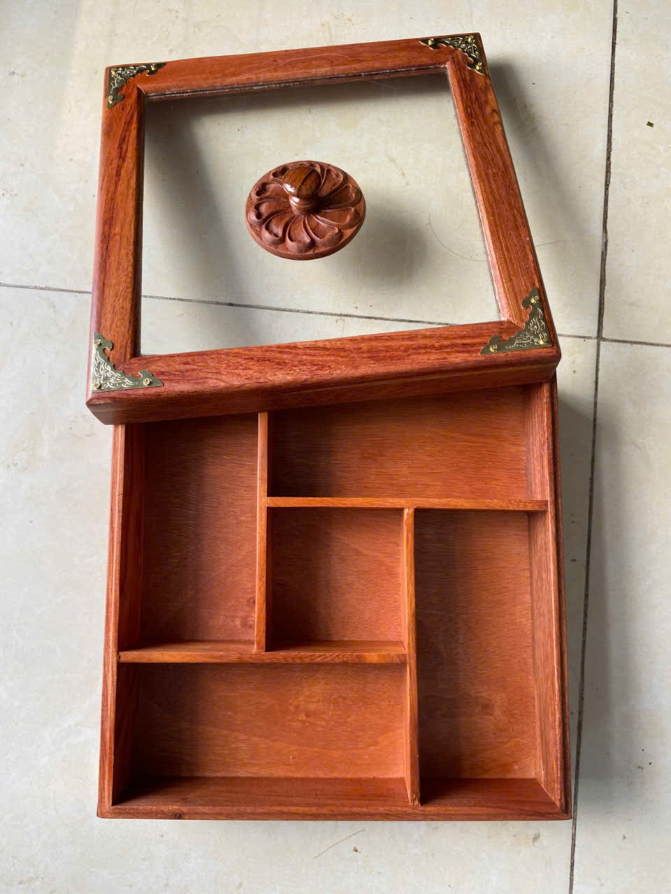 Khay bánh kẹo vuông gỗ hương đá