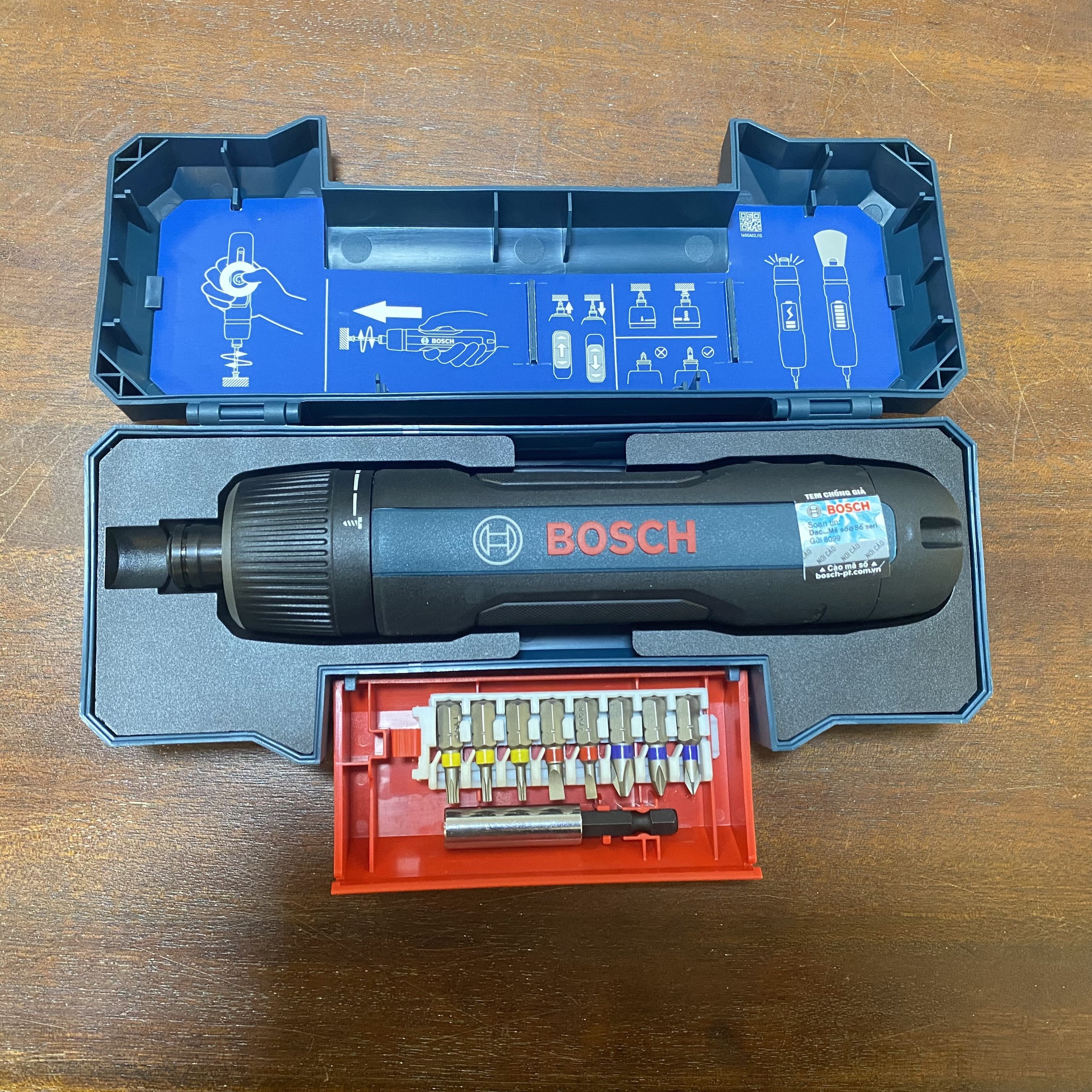 Máy vặn vít Bosch GO Gen 3 KIT (Phiên bản 8 mũi vít đi kèm)