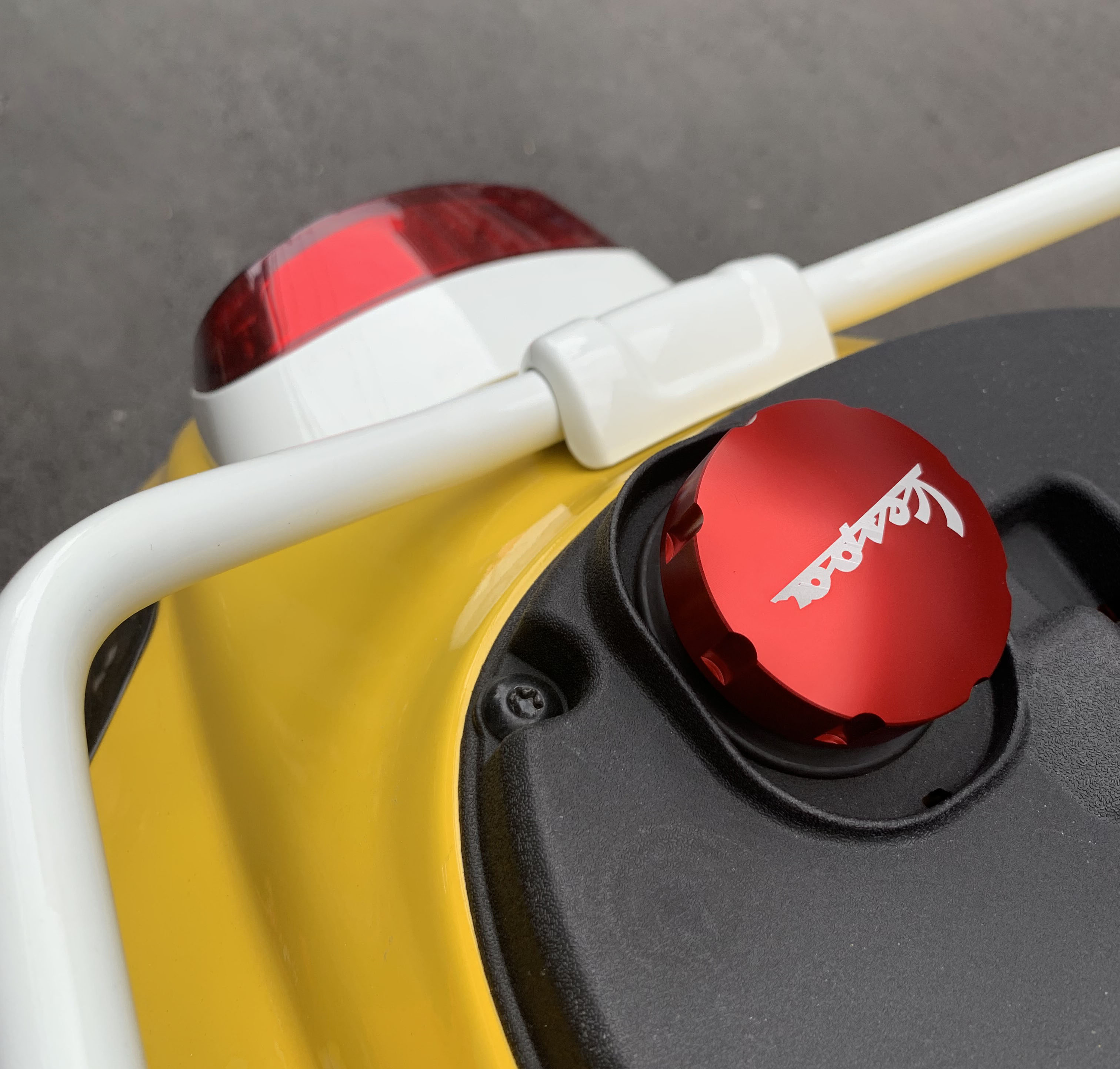 Nắp bình xăng cho các xe Piagio Vespa