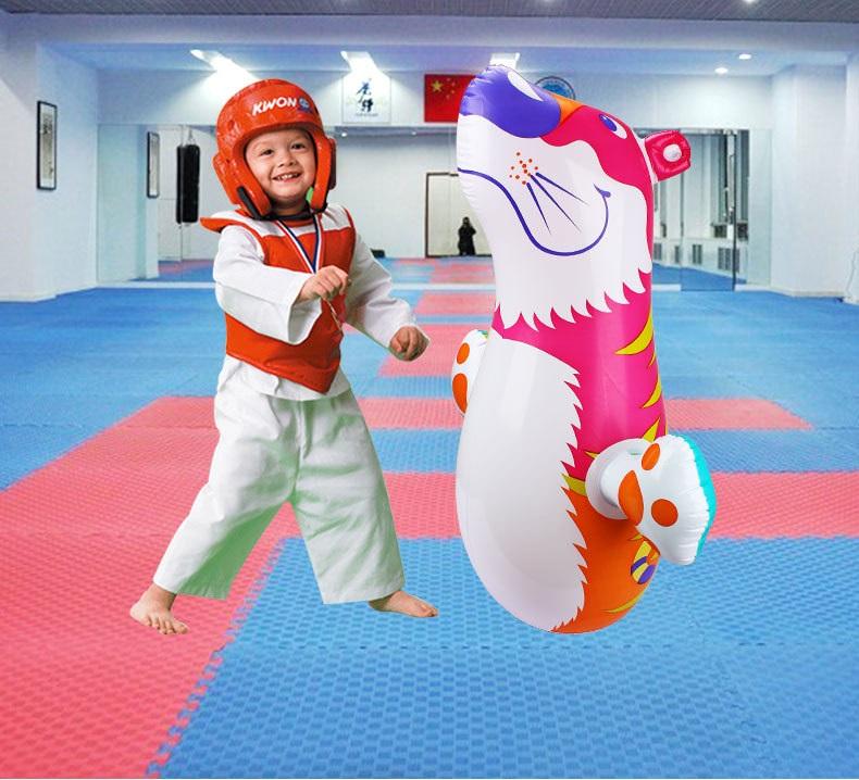 Lật đật bơm hơi cho bé