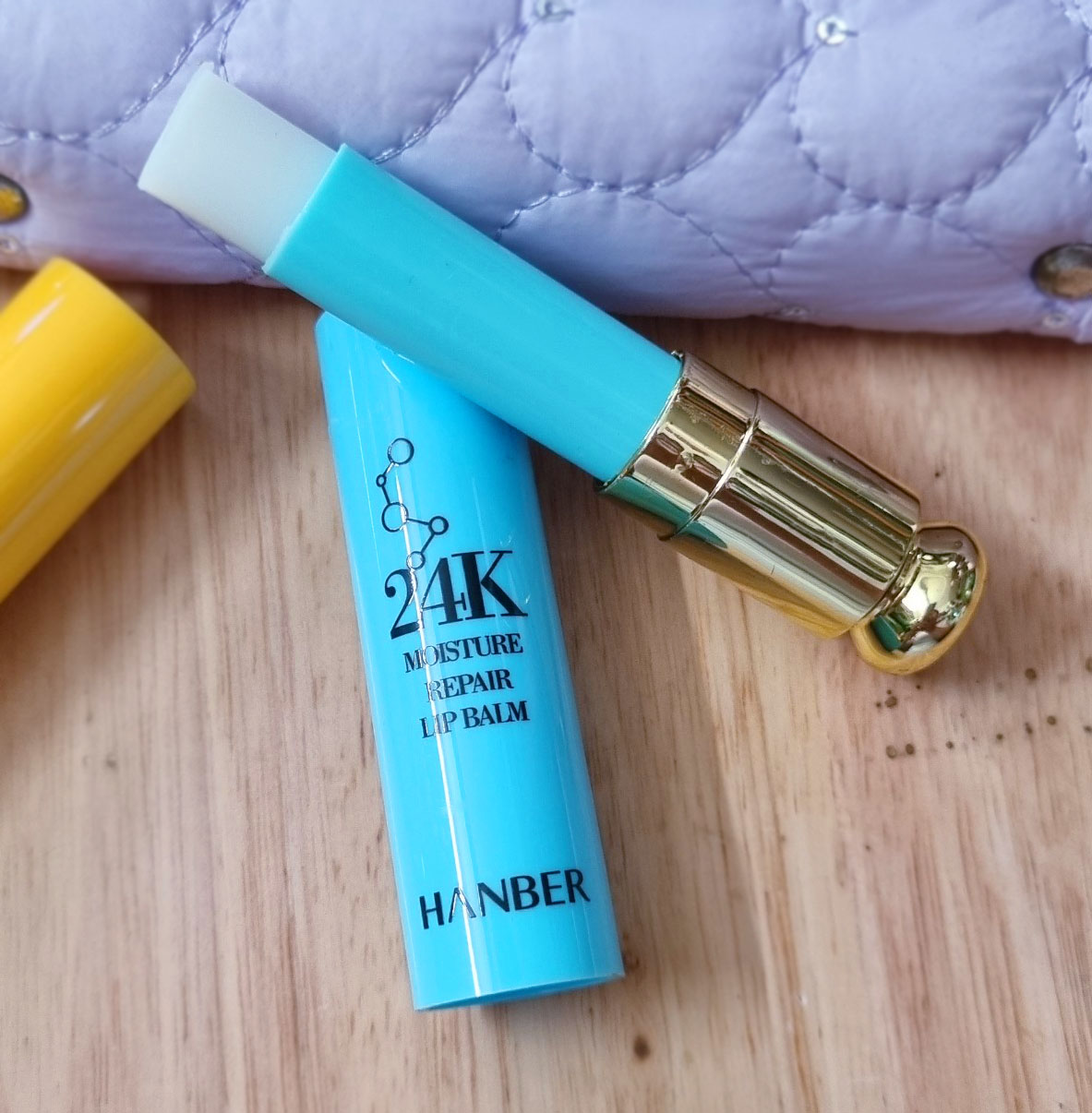 24.k extract nude lip moisturizer