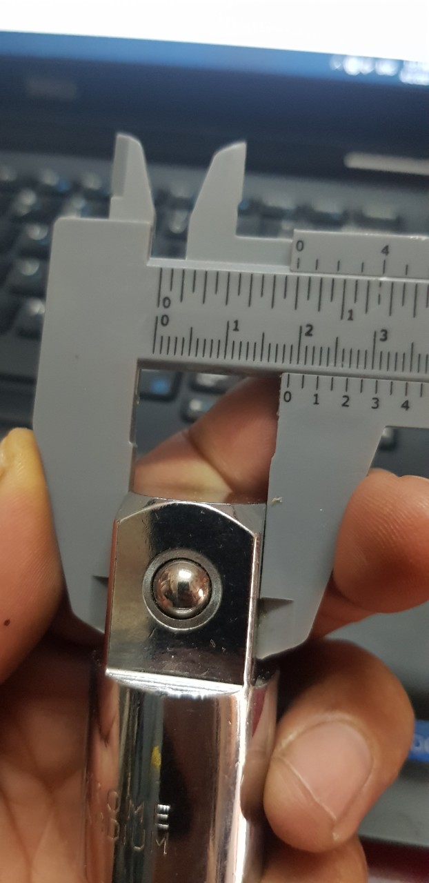 Đầu chuyển bulong 1/2 sang 3/8 hoặc ngược lại.