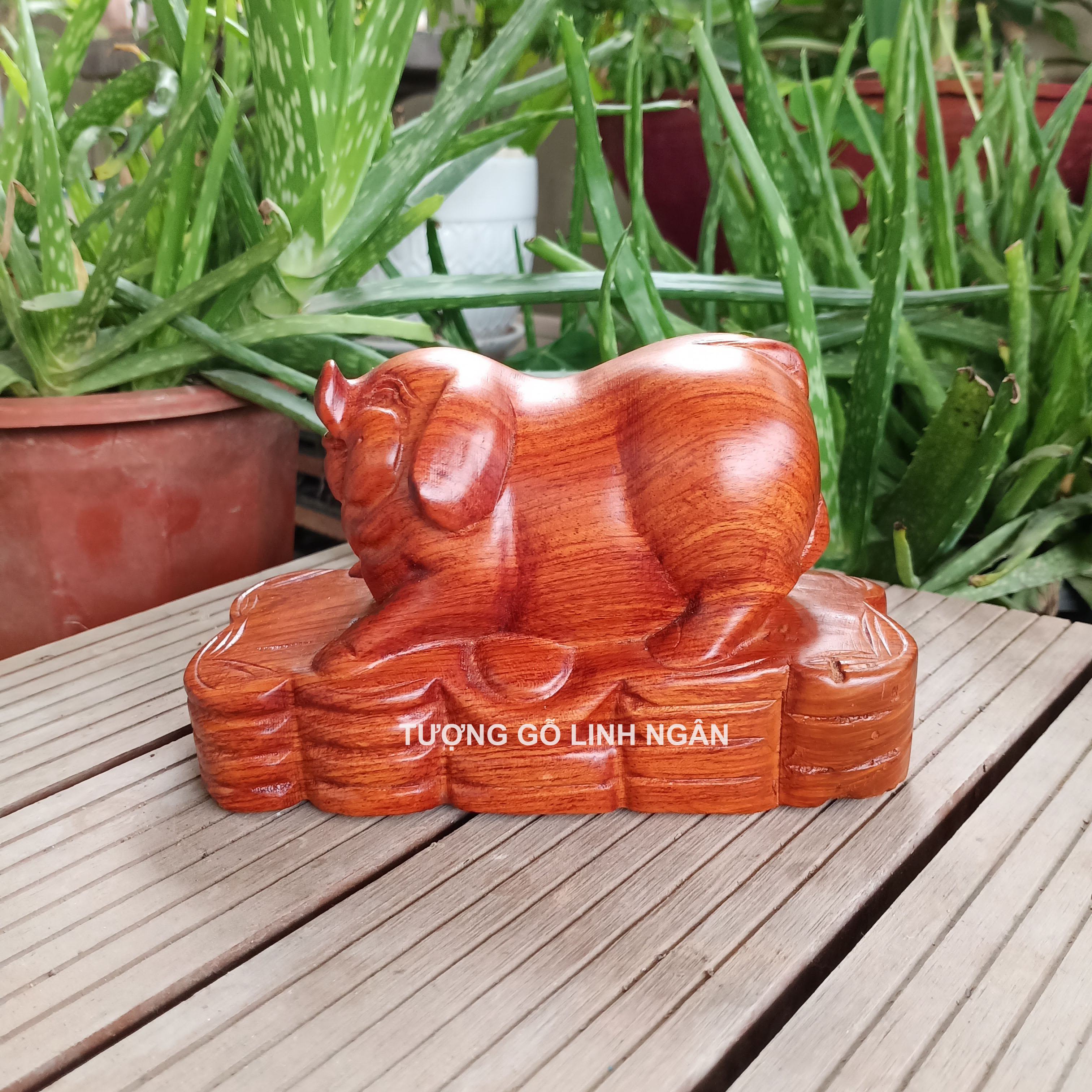 Tượng lợn gỗ hương (Cao 8 cm, rộng 15, sâu 6 cm)