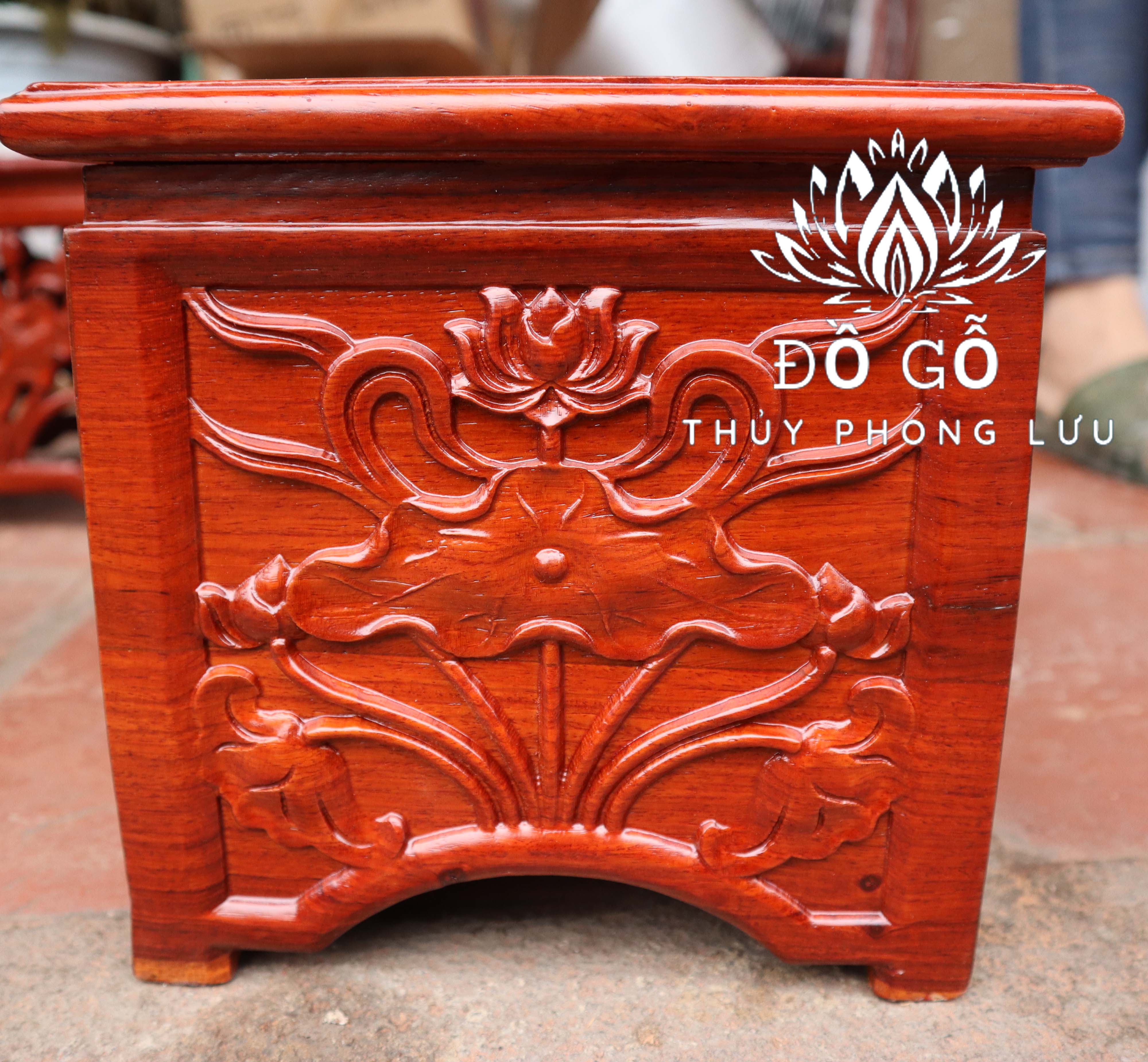 Đôn vuông hoa sen gỗ hương cao cấp