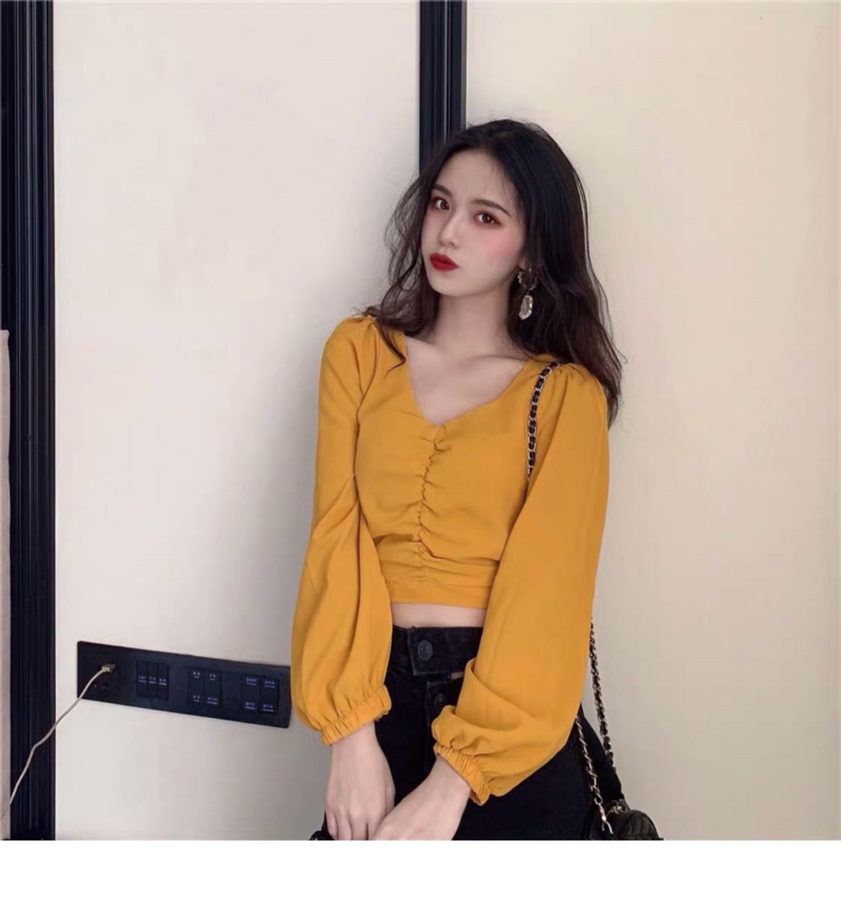 Áo Voan Cổ V Tay Dài Form Croptop Tạo Kiểu Nhún Giữa Ngực Quyến Rũ TTSL0218