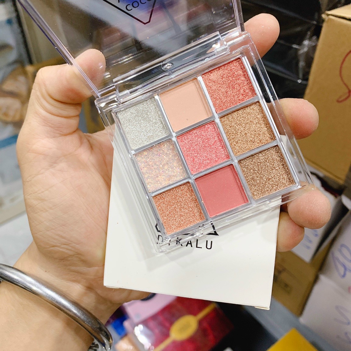 Bảng Phấn Mắt Dikalu Coco Venus 9 Ô