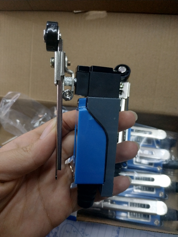 Công tắc hành trình mode 8108