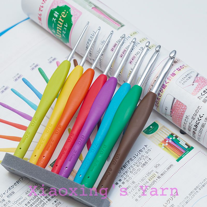 Bộ 8 kim móc len cán dẻo êm tay size cơ bản 2.5-6mm | Xiaoxing's Yarn