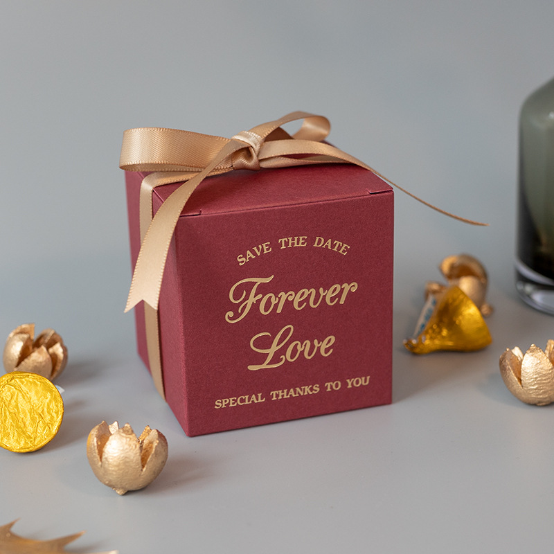 Hộp kẹo 12 viên socola trái tim nhập, quà tặng tình yêu valentine 14/2, 14/3 cho bạn gái, bạn trai