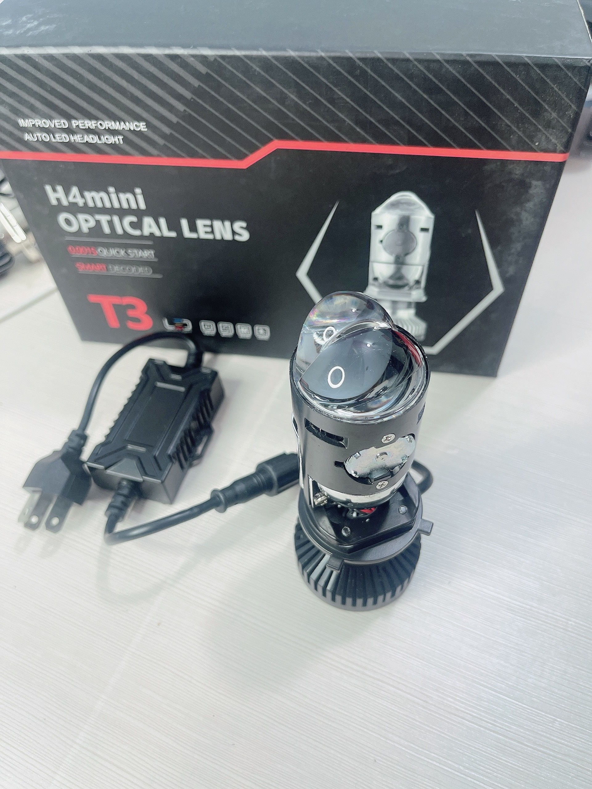 Đèn pha T3 pro mắt ếch chân H4 có trợ pha, kính trắng