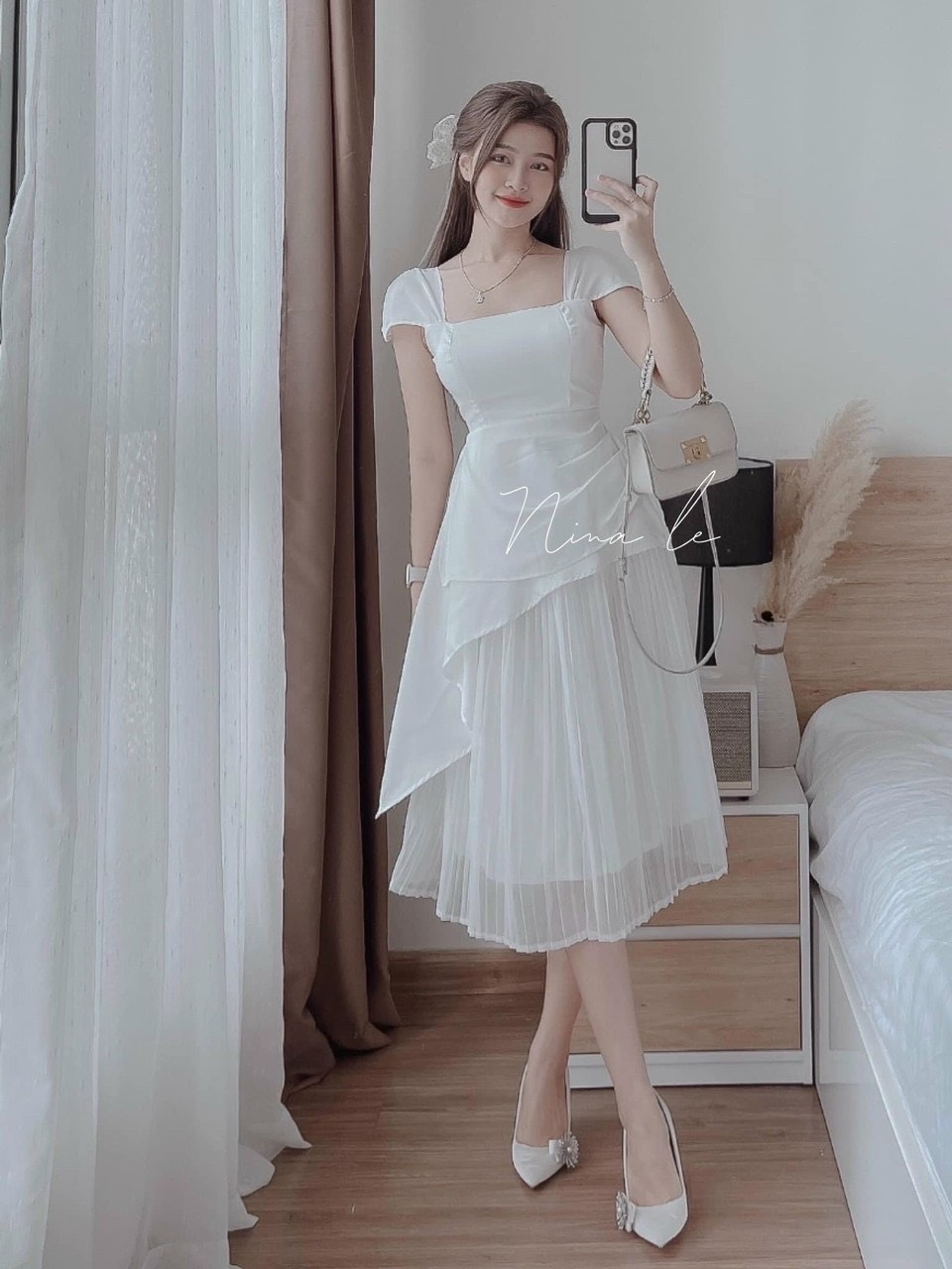 Set Áo Vạt Chéo Tà Có Mút Và Chân Váy Dập Ly Có Mút