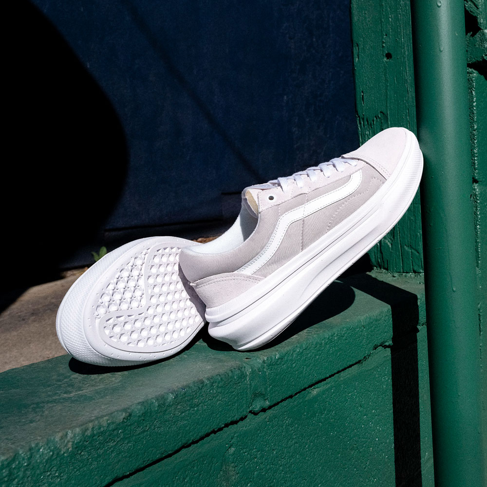 Giày Vans Old Skool Overt Cc VN0A7Q5ELGX