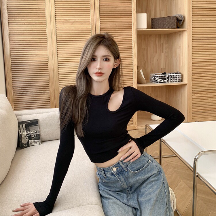 Áo kiểu croptop ôm body khoét vai 2 màu sang chảnh/ Áo thun cổ tròn tay dài hở vai quyến rũ thời trang nữ
