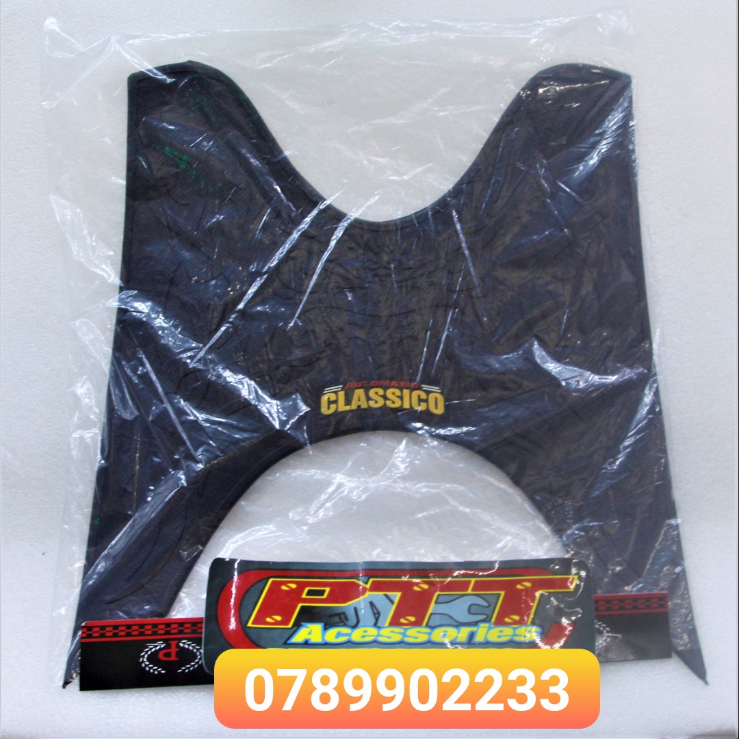 Thảm cao su lót chân xe classico