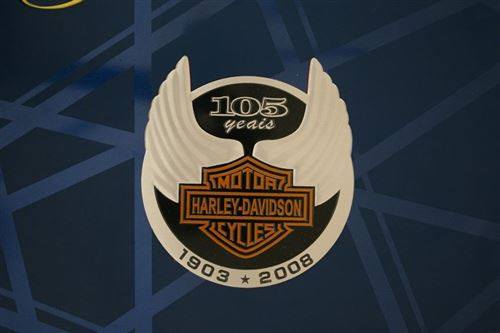 Tem kim loại cứng Harley-Davidson bản kỉ niệm