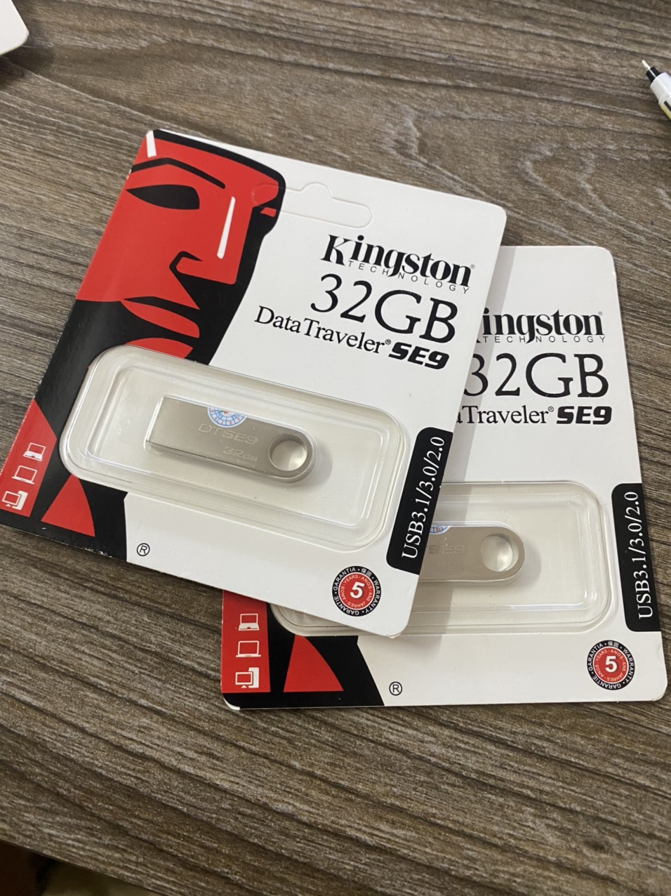 [siêu rẻ] USB KingSton 16gb DT101 2.0 [shop yêu thích]