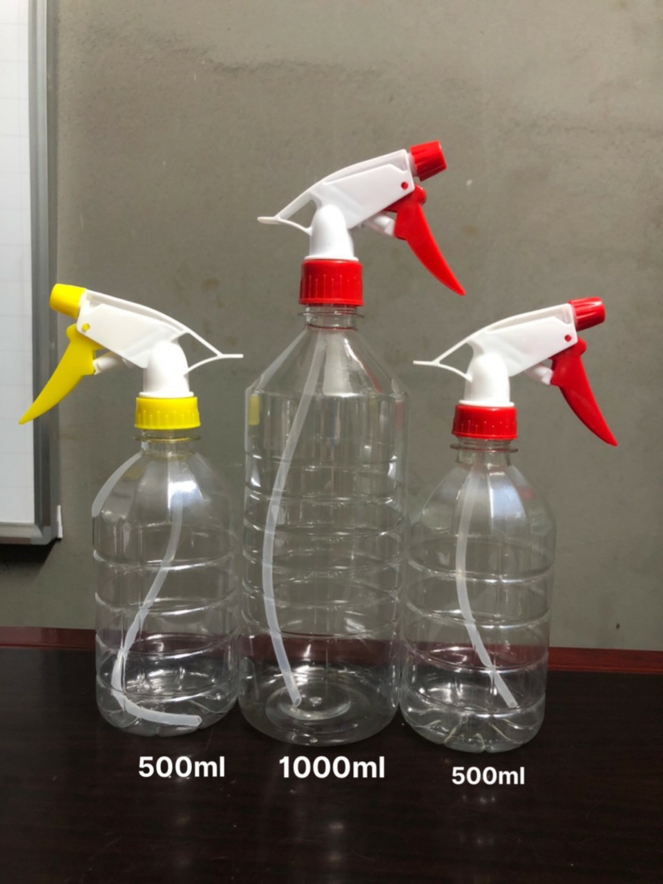 Chai 1000ml đựng nước sát khuẩn,cồn,vòi xịt chữ A
