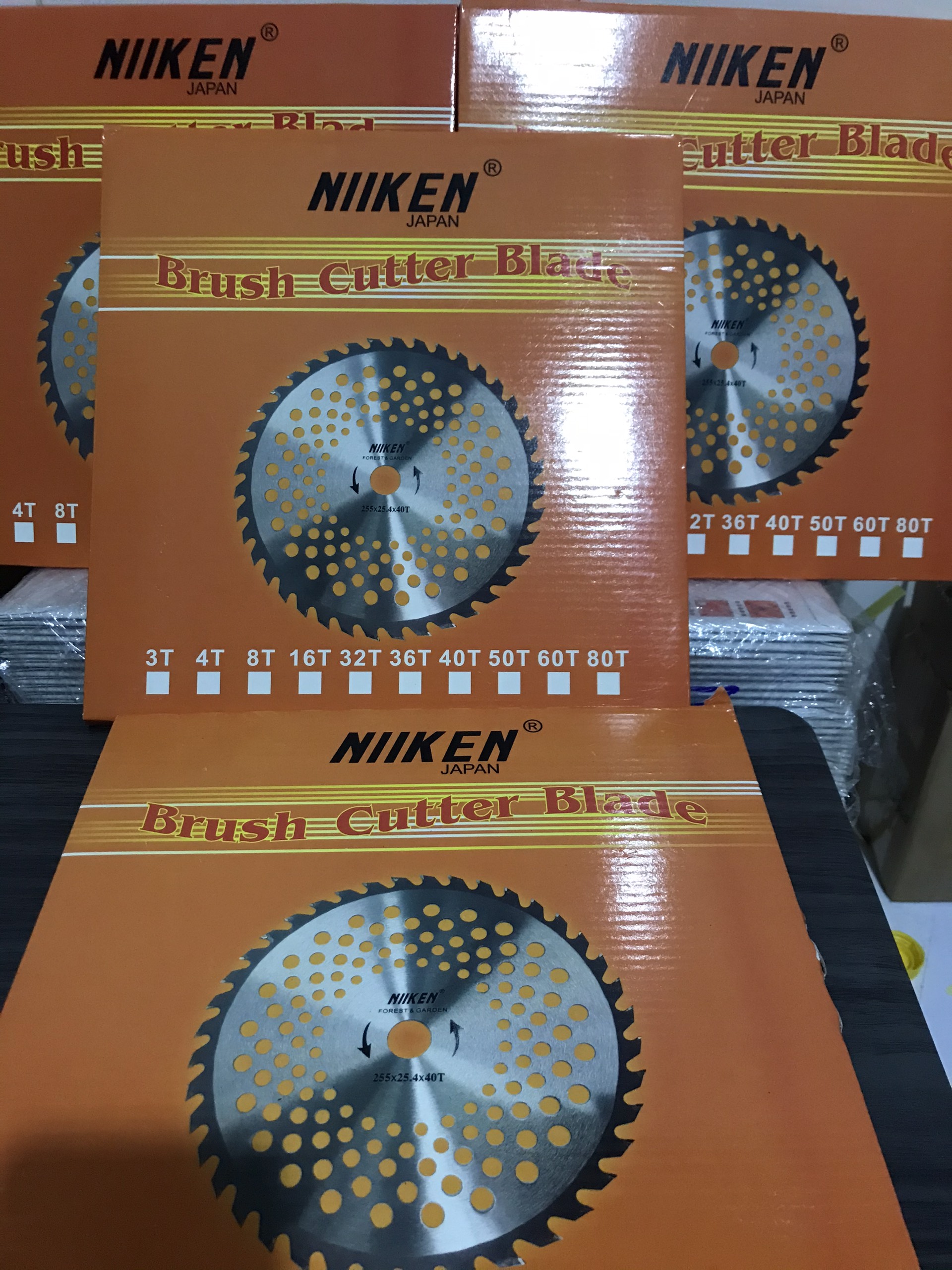 [HCM]LƯỠI CẮT CỎ TRÒN HỢP KIM - NIKEN.. 255MMX40RX25.4MM