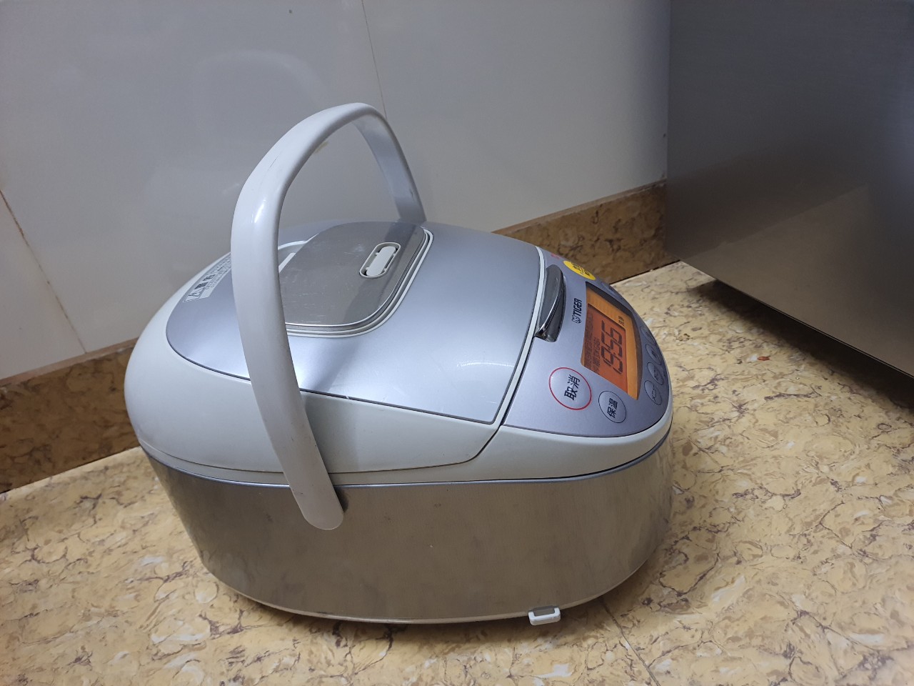 Nồi cơm điện cao tần Tiger tacook nhật bãi