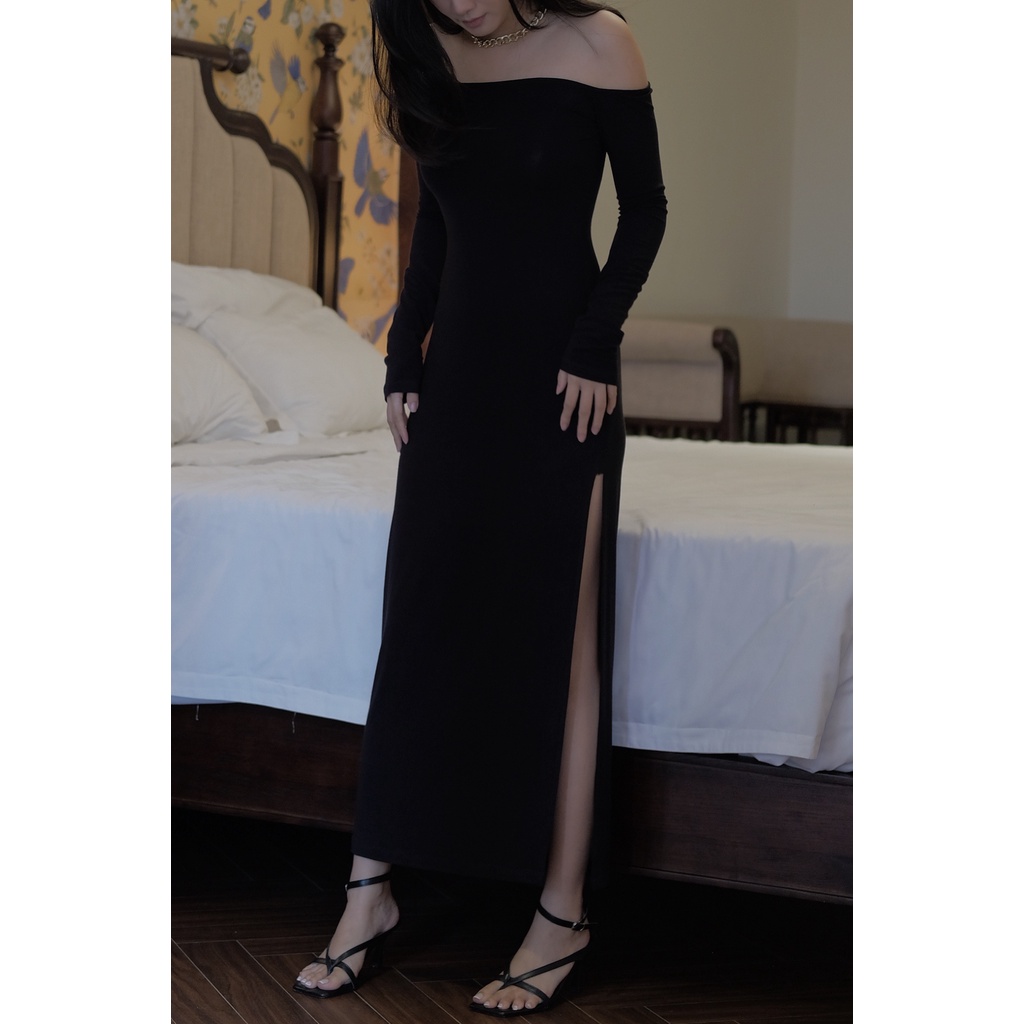 Đầm Cotton Trễ Vai Ôm Sát Màu Đen By Ther Design