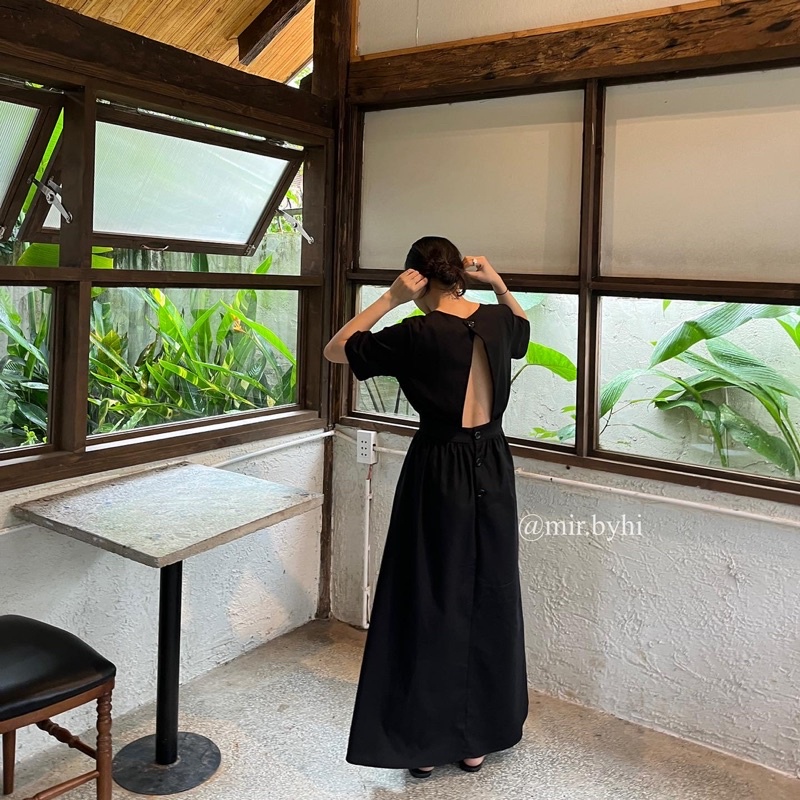 Mir.byHi: đầm dài hở lưng gài nút hàn.