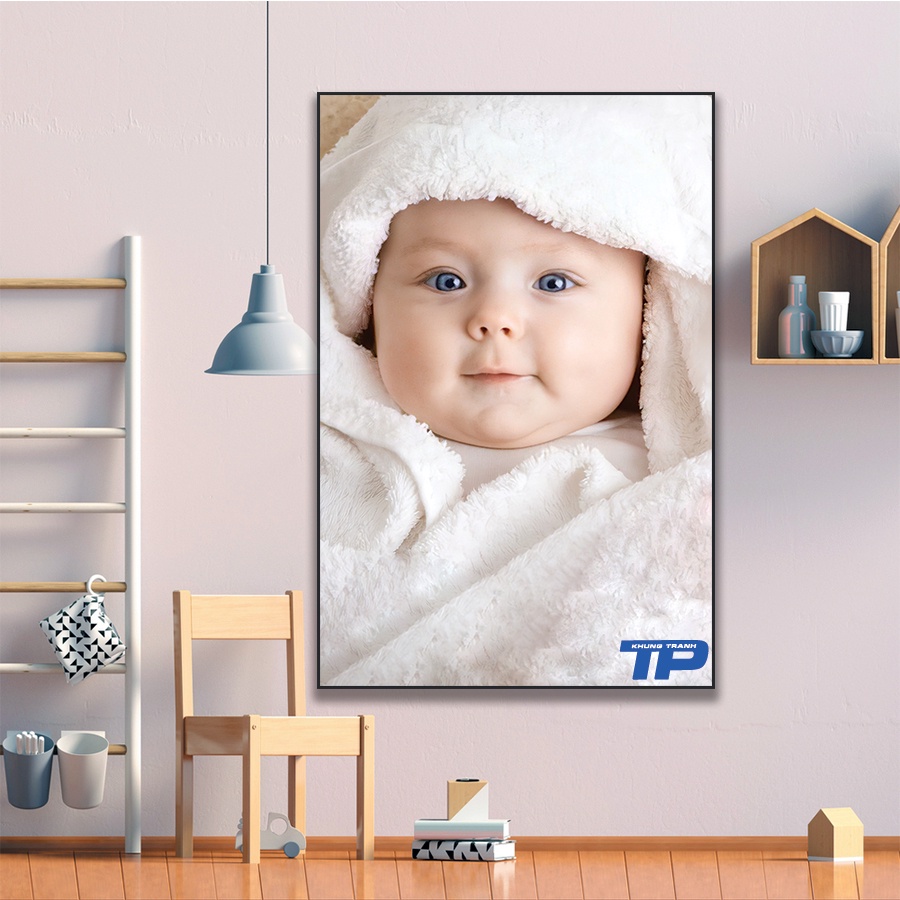 Tranh dán tường hình em bé cute dành cho mẹ bầu