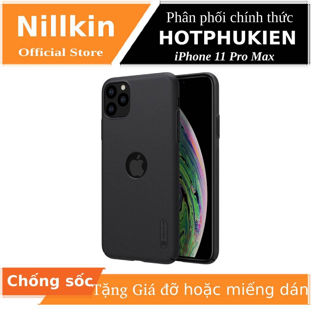 Ốp Lưng Sần Chống Sốc Cho iPhone 11 Pro Max (6.5 inch) hở Logo hiệu Nillkin (tặng kèm giá đỡ hoặc miếng dán từ tính) - Phân phối bởi Hotphukien