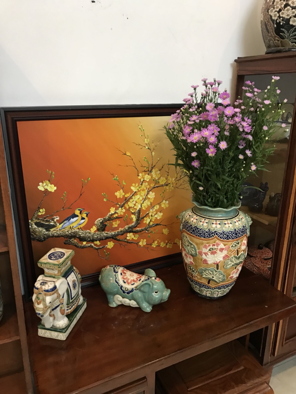 Bình hoa đắp nổi gốm sứ Nam Bộ