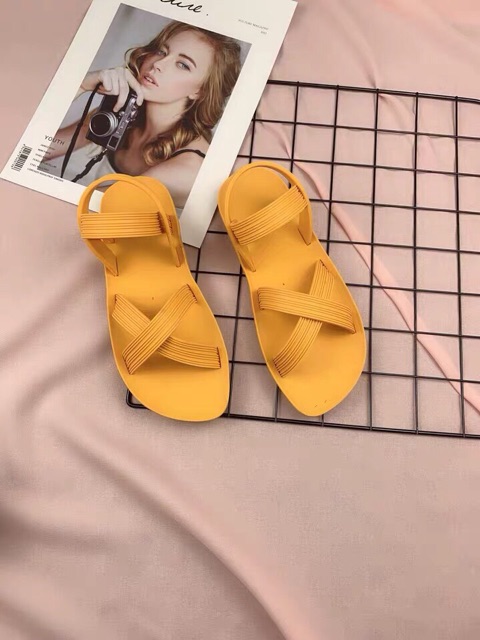 Sandal cao su siêu dẻo nhiều màu