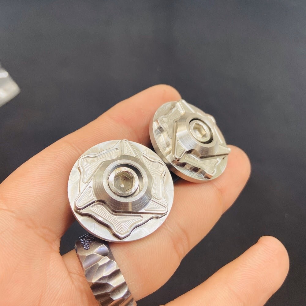 Gù tay lái inox hình phi tiêu 3 cạnh - gù tay lái inox