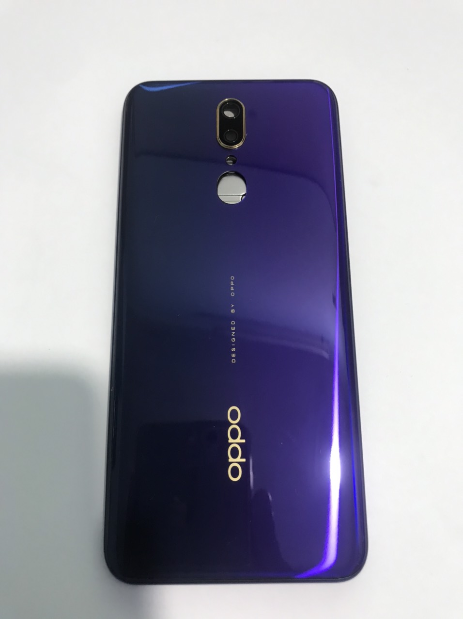 bộ vỏ oppo F11  (gồm xương .lưng .nút bấn)