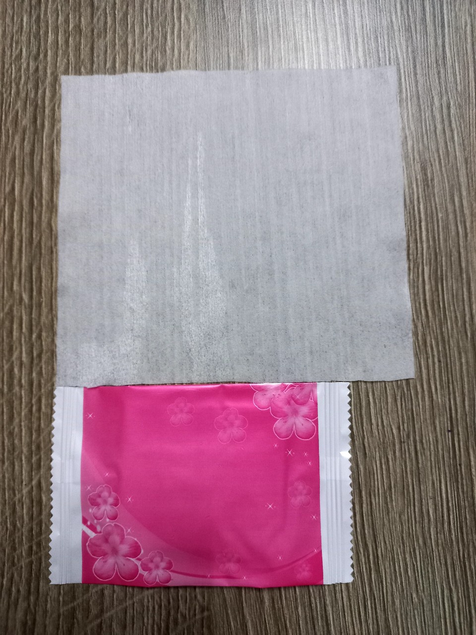 Khăn lạnh mini (500 cái) màu hồng