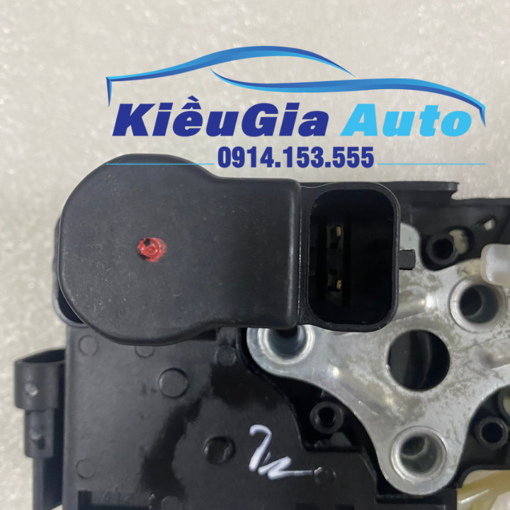 Ổ khóa ngậm cánh cửa Daewoo Leganza
