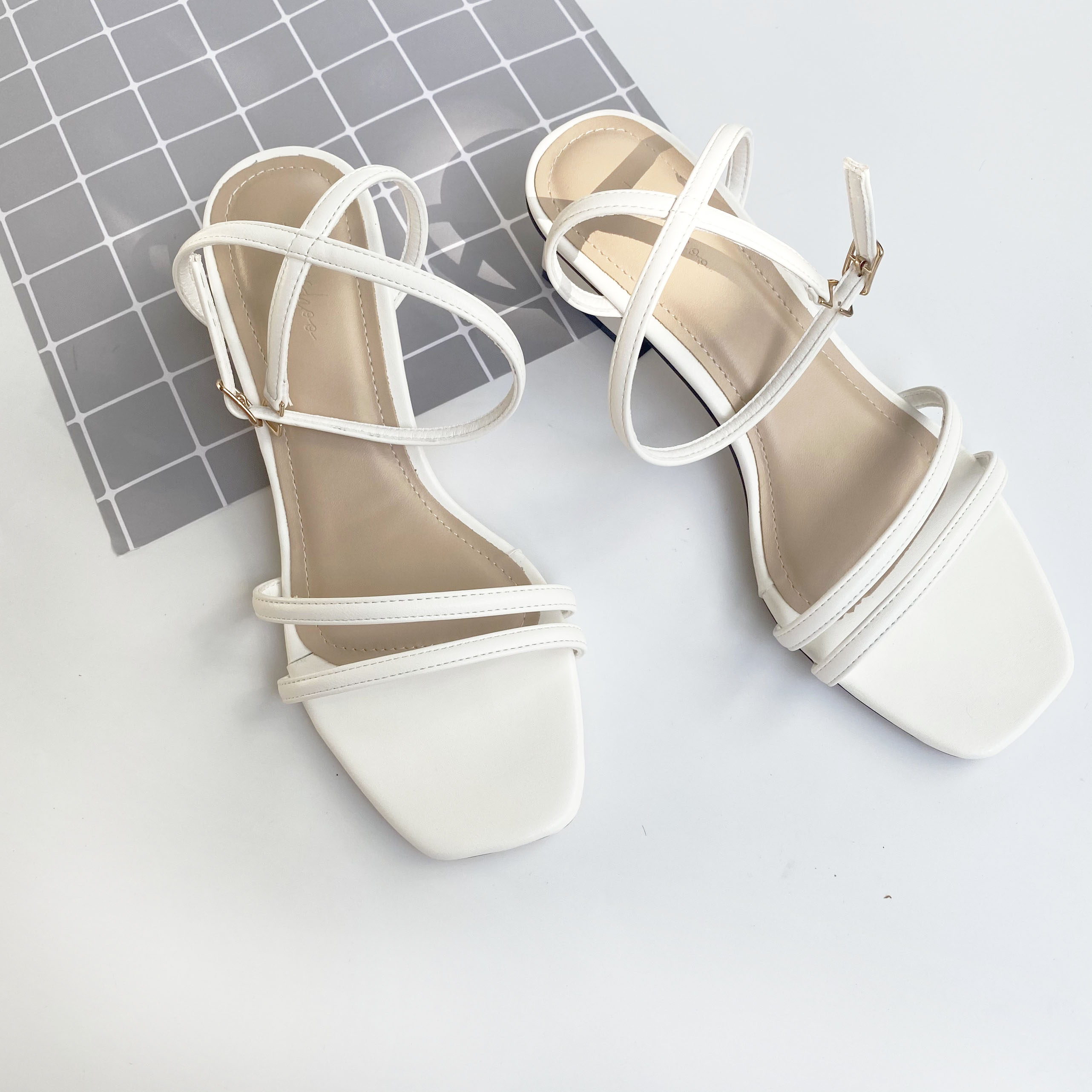Giày sandal nữ cao cấp gót 4cm S043