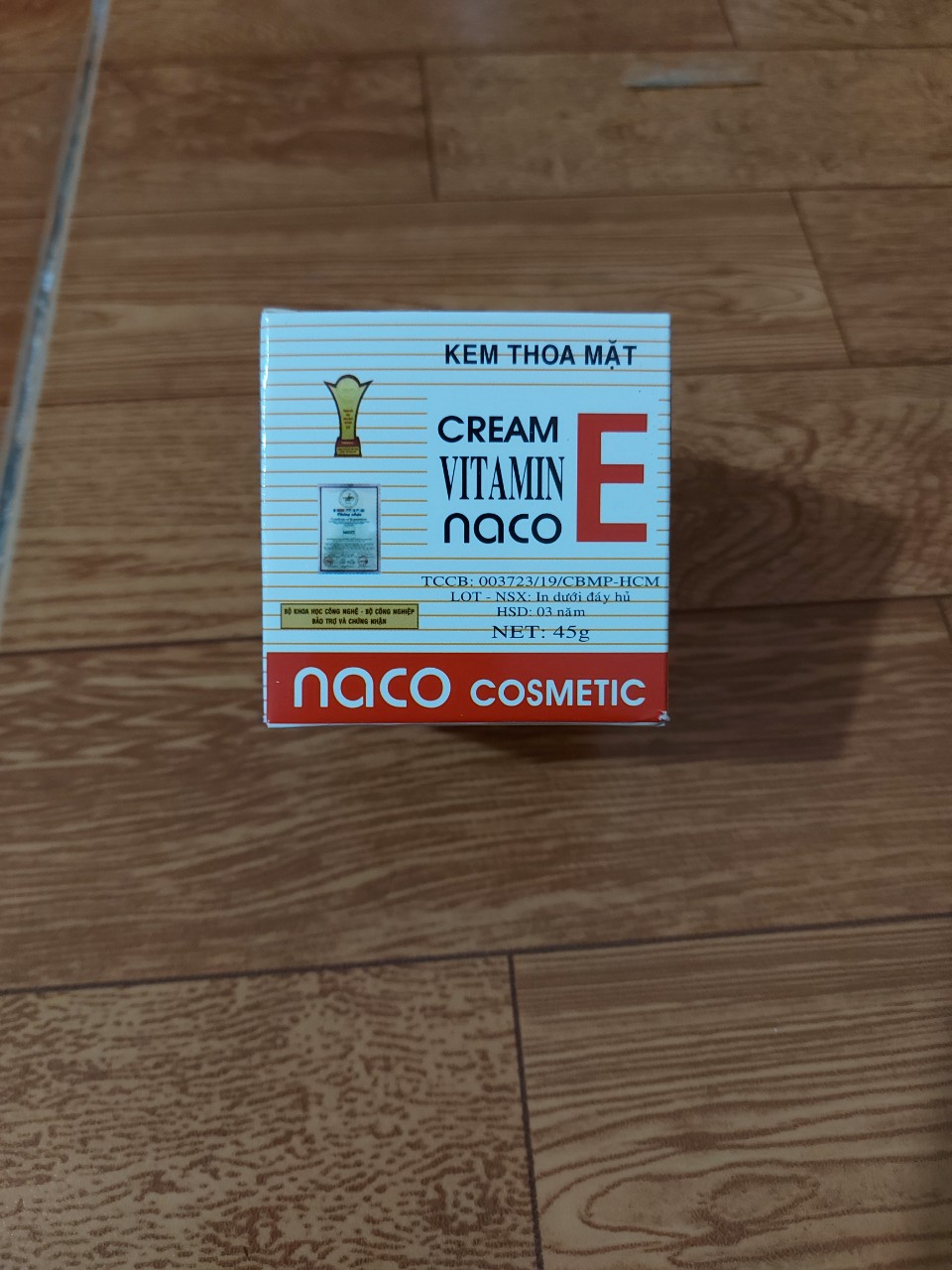 kem vitamin e naco (kem 3 mặt)