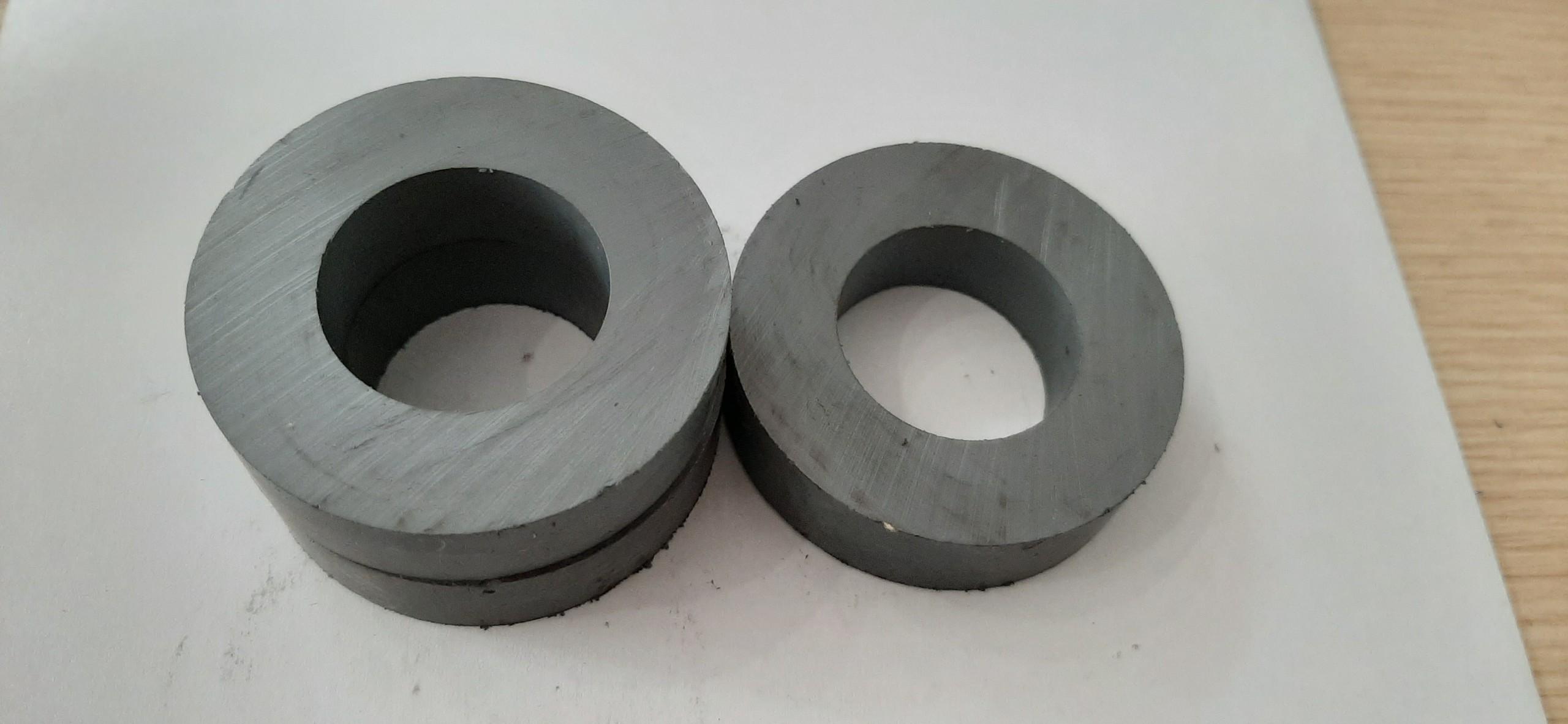 Bộ 5 viên Nam châm Ferrite Đen 60x15 Lỗ 32mm